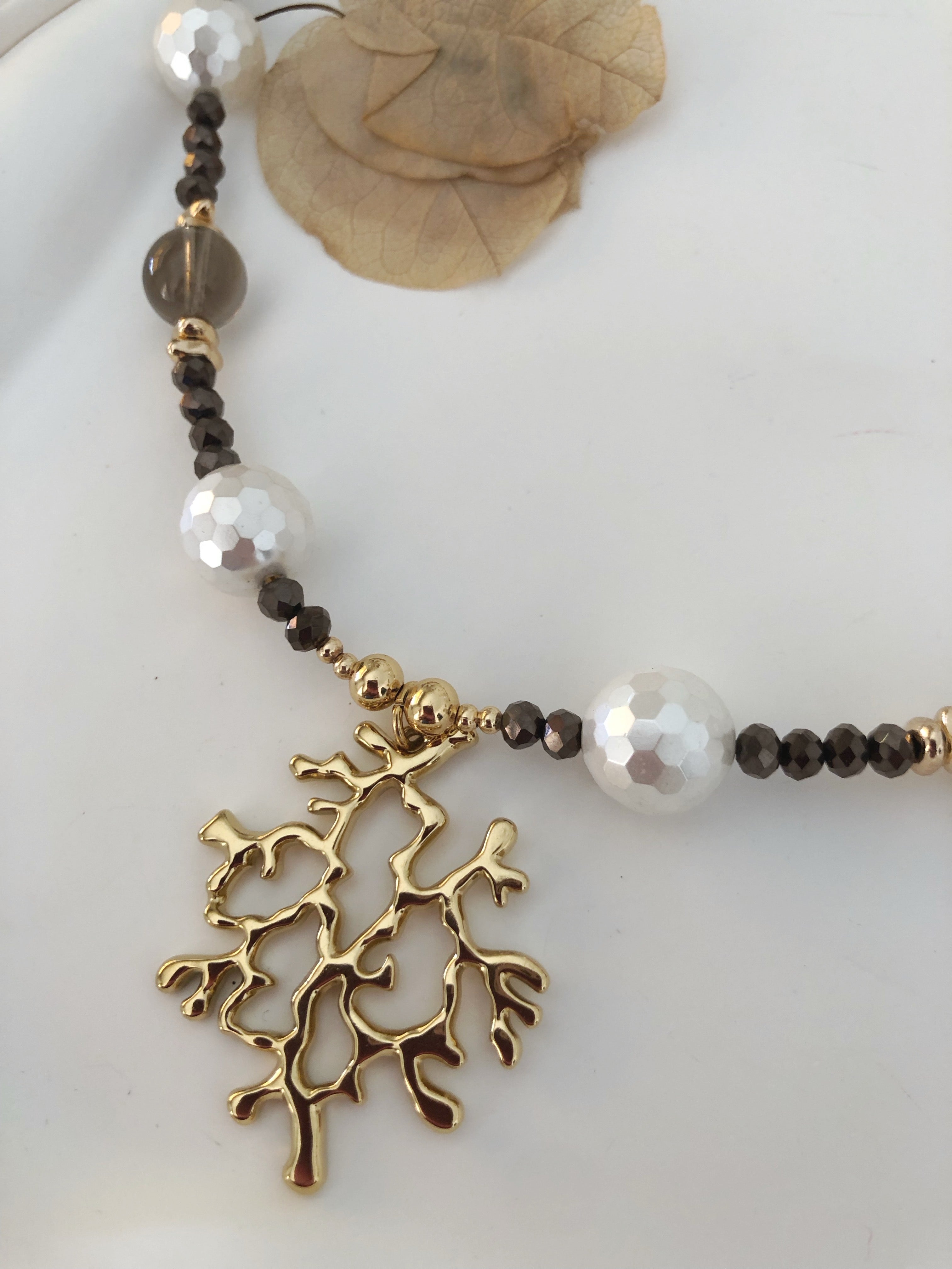 Collar Fiyi
